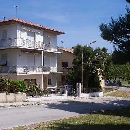 S173 - Sirolo, Ampio Trilocale Comodo Ai Servizi Sx Lejlighed Sirolo