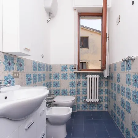 S173 - Sirolo, Ampio Trilocale Comodo Ai Servizi Sx *